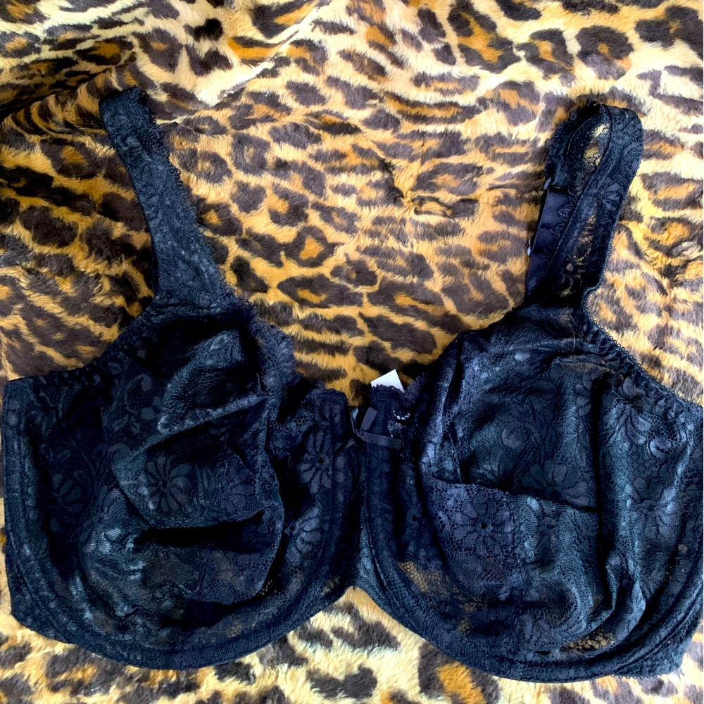 38 DD Bali black lace underwire bra